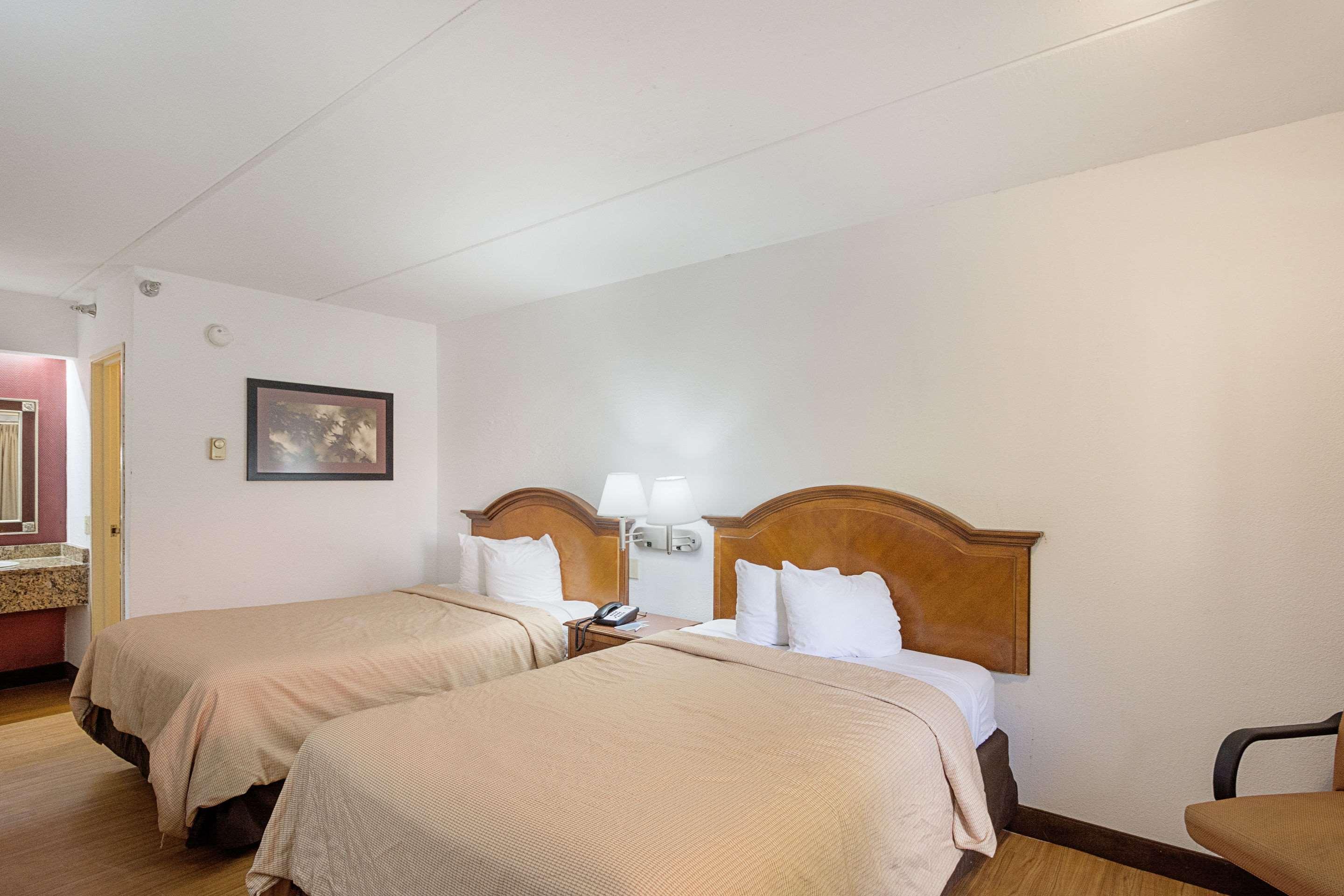 Bay Inn On Busch Тампа Екстер'єр фото